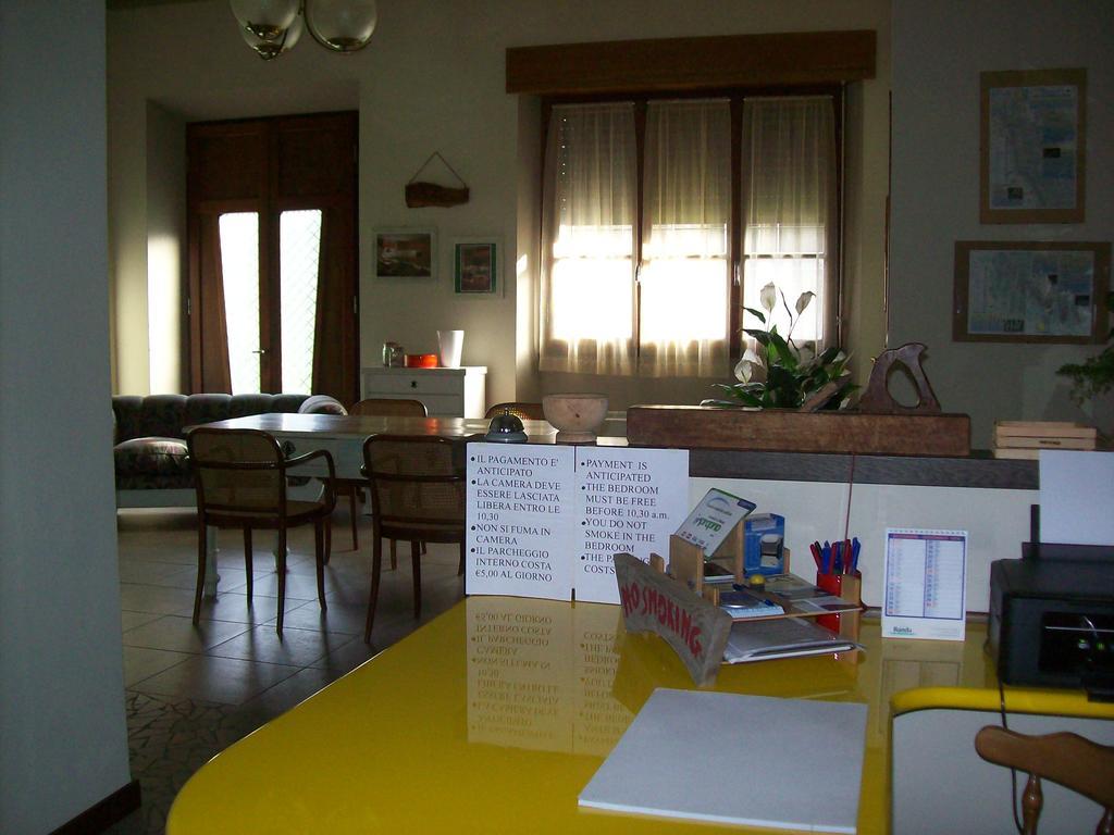La Bottega Del Falegname Vanzaghello Extérieur photo