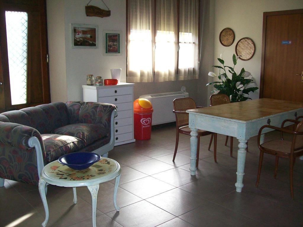La Bottega Del Falegname Vanzaghello Extérieur photo